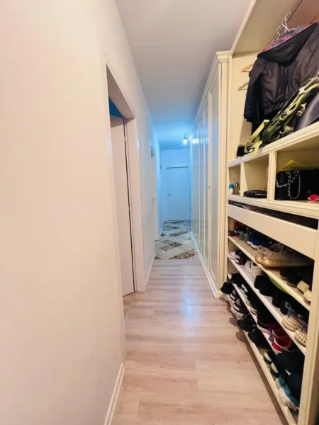 Tirane, shitet apartament 2+1+Aneks+Ballkon Kati 3, 106 m² 164.700 € (Rruga 5 Maji)