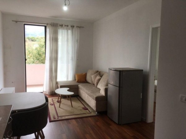 Tirane, shitet apartament 1+1+Ballkon Kati 4, 55 m² 75.000 € (UNAZA E MADHE)