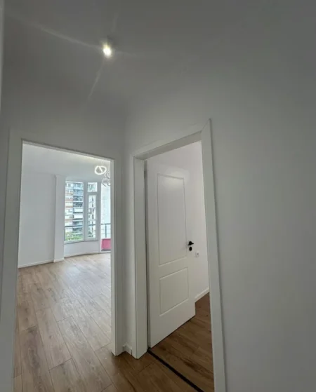 Tirane, shitet apartament 2+1+Ballkon Kati 4, 86 m² 133.000 € (Rrethi Astirit, Kompleksi Everest)