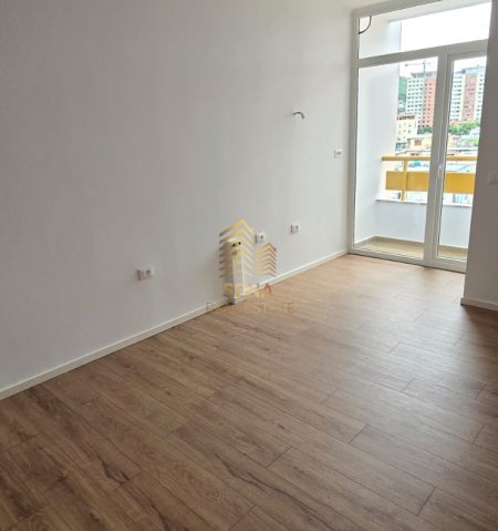 Tirane, shitet apartament 1+1 Kati 7, 53 m² 115.000 € (Rruga Irfan Tomini)