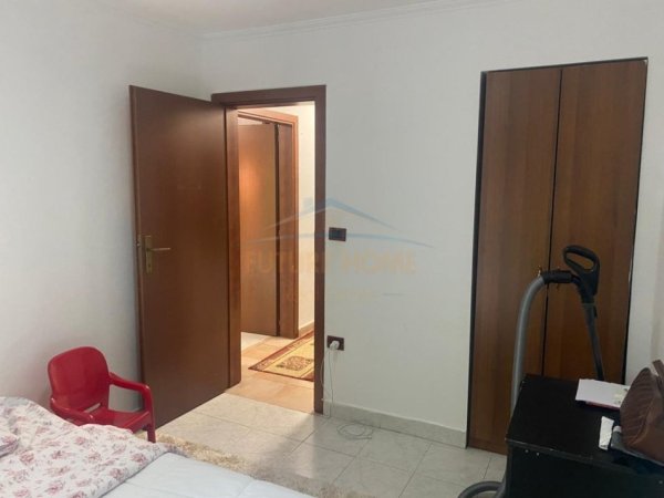 Tirane, shitet apartament 2+1+Ballkon Kati 2, 96 m² 260.000 € (Sheshi Willson)