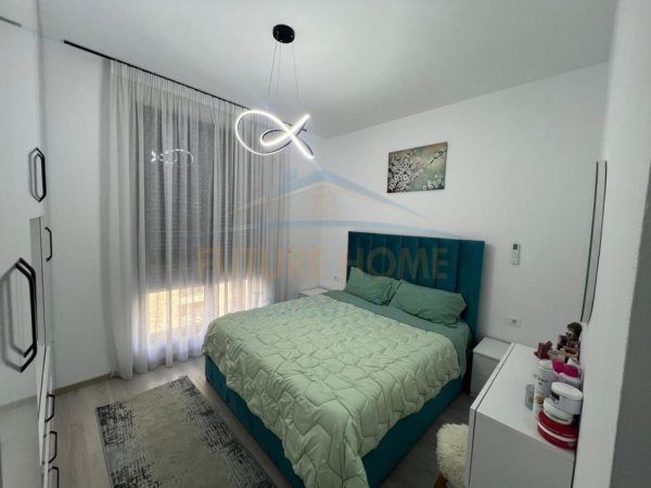 Tirane, shitet apartament 2+1+Ballkon Kati 4, 73 m² 157.000 € (PORCELAN)