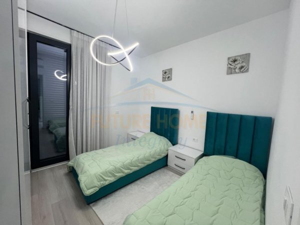 Tirane, shitet apartament 2+1+Ballkon Kati 4, 73 m² 157.000 € (PORCELAN)