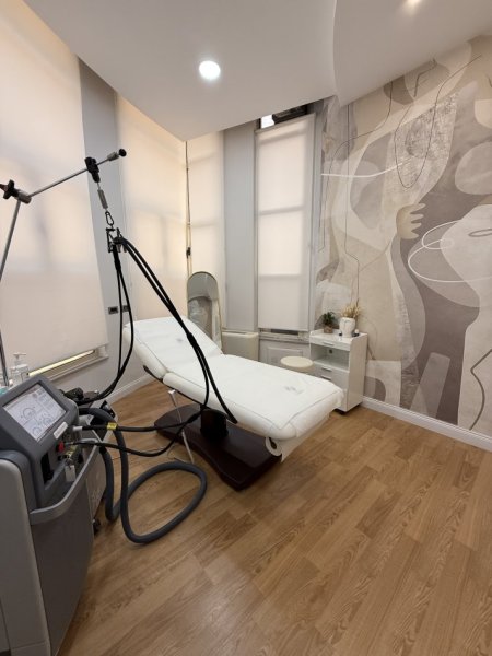Tirane, shes Kati 2, 90 m² 150.000 € (Ish Ekspozita)