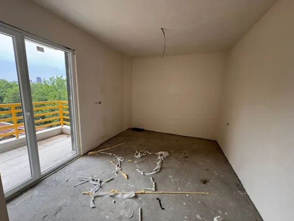 Tirane, shitet apartament 1+1+Ballkon Kati 3, 84 m² 130.000 € (Dritan Hoxha)