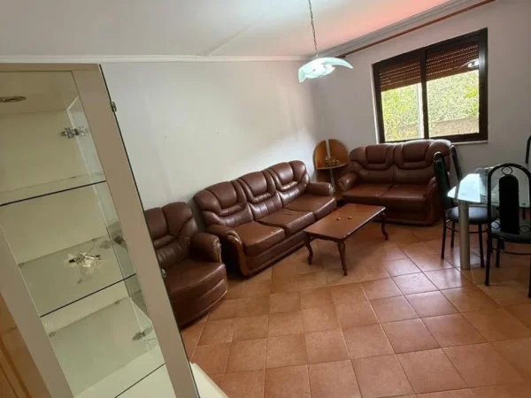 Tirane, shes apartament 2+1 Kati 2, 72 m² 115.000 € (Ali Demi te Fax News)