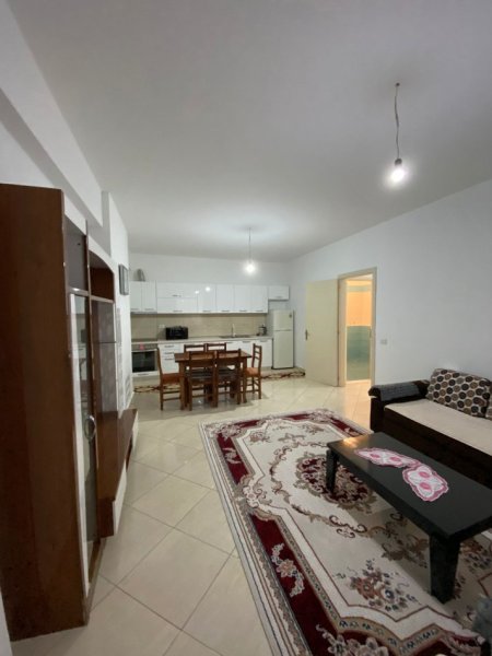 Tirane, jepet me qera apartament 2+1+Ballkon Kati 2, 105 m² 500 € (Astir Prane Rrethrrotullimit (Big Pjata))