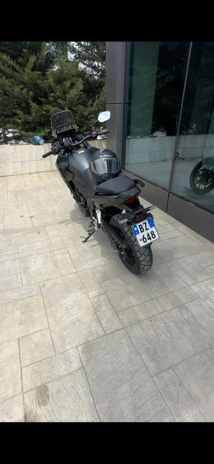 Tirane, shitet Motociklete Honda NX 2024 , e zeze 2.000 km 8.000 €