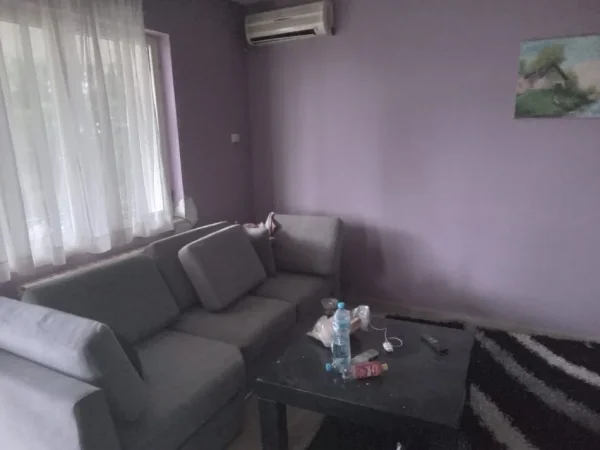 Shqiperi, shitet apartament 3+1 Kati 3, (Mihal Grameno)