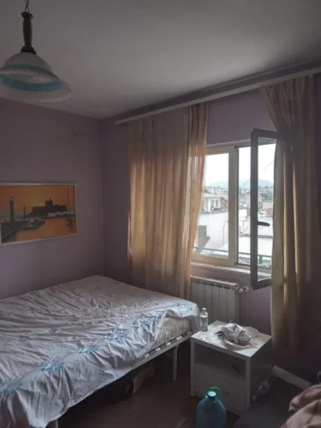 Shqiperi, shitet apartament 3+1 Kati 3, (Mihal Grameno)