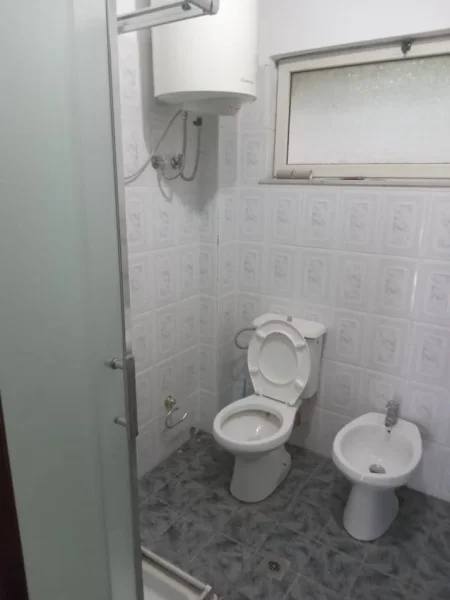 Shqiperi, shitet apartament 3+1 Kati 3, (Mihal Grameno)