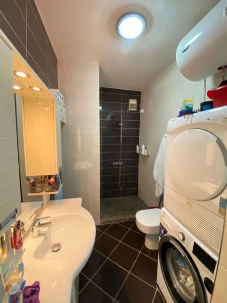 Tirane, shitet apartament 2+1+Ballkon Kati 10, 95 m² 205.000 € (Komuna Parisit Okazion)