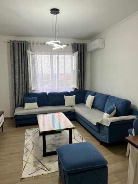 Tirane, jepet me qera apartament 1+1+Ballkon Kati 5, 62 m² 420 € (Rruga Sokrat Miho)