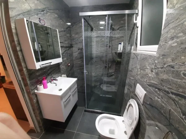 Fier, shitet shtepi 3+1+Ballkon Kati 0, 125 m² 55.000 € 