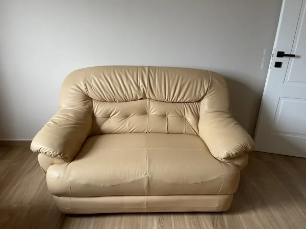 Kavaje, shes Set kolltuqesh dhe Tavoline mesi cmimi 600€ 600 €