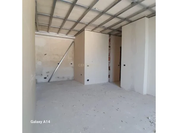 Vlore, shitet apartament Kati 9, 107 m² 279.000 € 