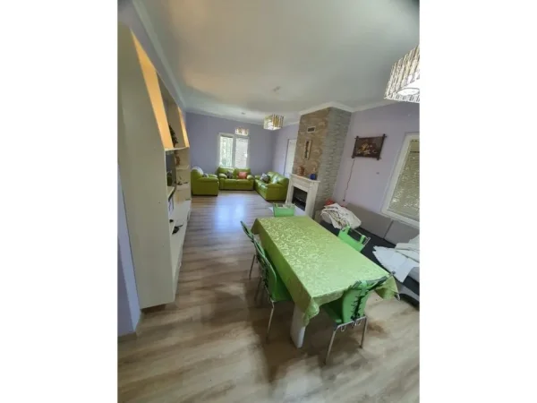 Tirane, shitet Vile 2 Katshe Kati 0, 600 m² 350.000 € (Peze e Vogel)