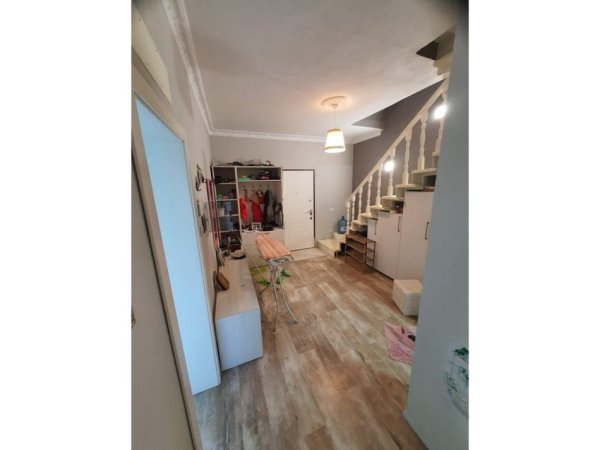 Tirane, shitet Vile 2 Katshe Kati 0, 600 m² 350.000 € (Peze e Vogel)