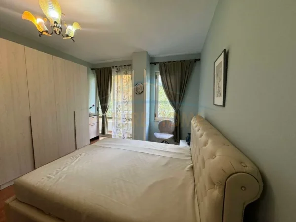 Tirane, jepet me qera apartament 2+1+Ballkon Kati 2, 97 m² 550 € (Kodra e Diellit, Prane Eleonor)