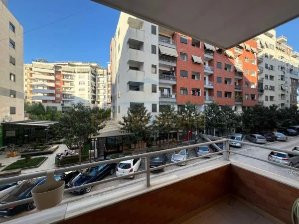 Tirane, jepet me qera apartament 2+1+Ballkon Kati 1, 110 m² 550 € (Astir, Rruga Teodor Keko)