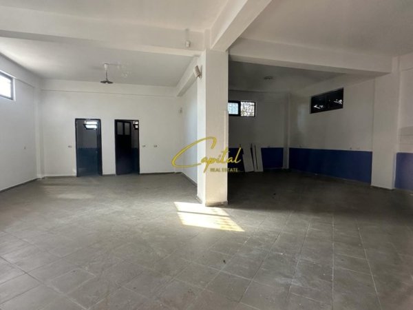 Tirane, jepet me qera ambjent biznesi Kati 0, 220 m² 700 € (LAPRAKE)
