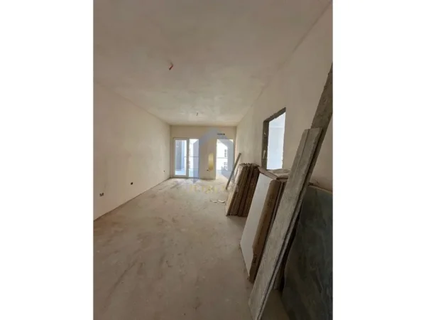 Tirane, shitet apartament 2+1 Kati 3, 82 m² 120.375 € 