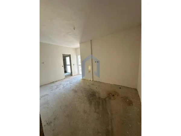 Tirane, shitet apartament 2+1 Kati 3, 82 m² 120.375 € 