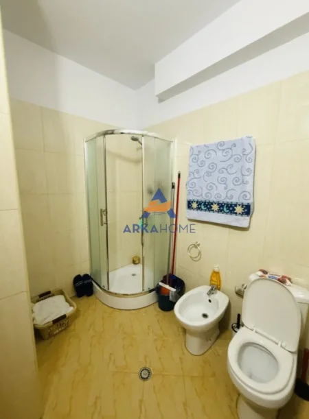 Tirane, jepet me qera apartament 1+1+Ballkon Kati 5, 62 m² 450 € (TEODOR KEKO)