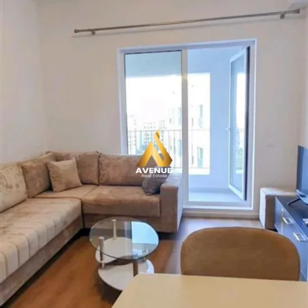 Tirane, jepet me qera apartament 1+1+Ballkon Kati 5, 65 m² 450 € (pasho hysa)