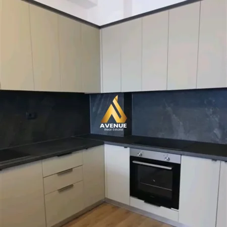 Tirane, jepet me qera apartament 1+1+Ballkon Kati 5, 65 m² 450 € (pasho hysa)