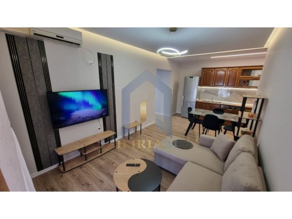 Tirane, shes apartament 1+1+Ballkon Kati 7, 56 m² 124.000 € (&quot;Don Bosko&quot;)