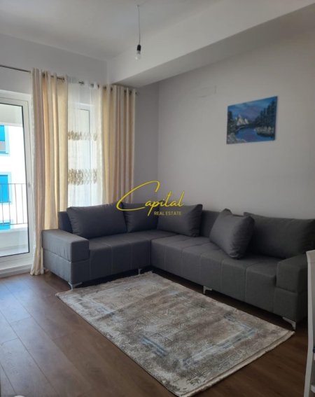 Tirane, jepet me qera apartament 1+1 Kati 6, 61 m² 380 € (ALI DEMI)