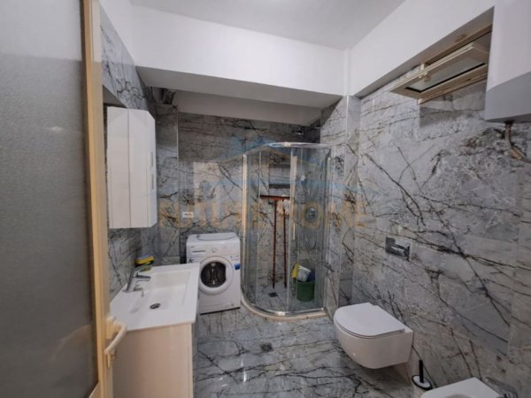 Durres, jepet me qera apartament 2+1 Kati 1, 75 m² 400 € (PRANE SHKOLLES SE MUZIKES)