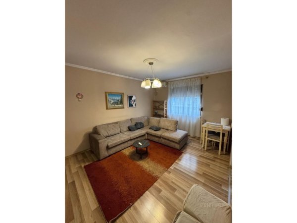 Tirane, shitet apartament 1+1 Kati 3, 59 m² 135.000 € (pranë Unazës së Vogël)