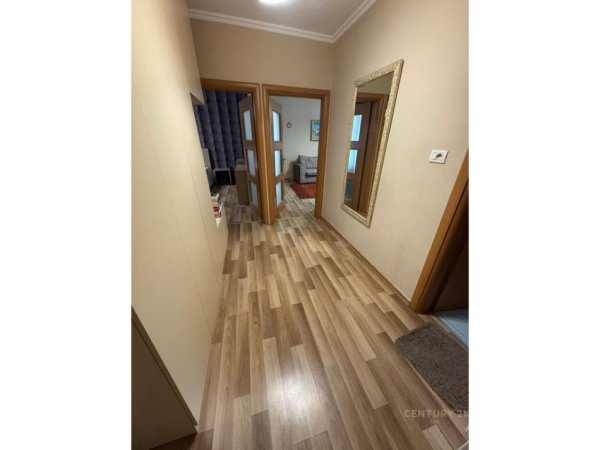 Tirane, shitet apartament 1+1 Kati 3, 59 m² 135.000 € (pranë Unazës së Vogël)