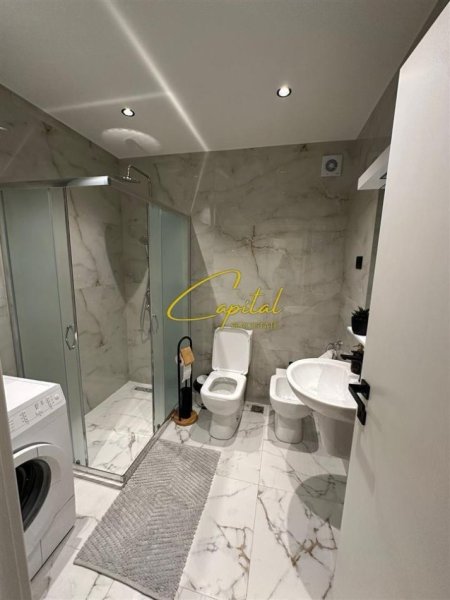 Tirane, jepet me qera apartament 1+1 Kati 5, 72 m² 600 € (KOMUNA E PARISIT)