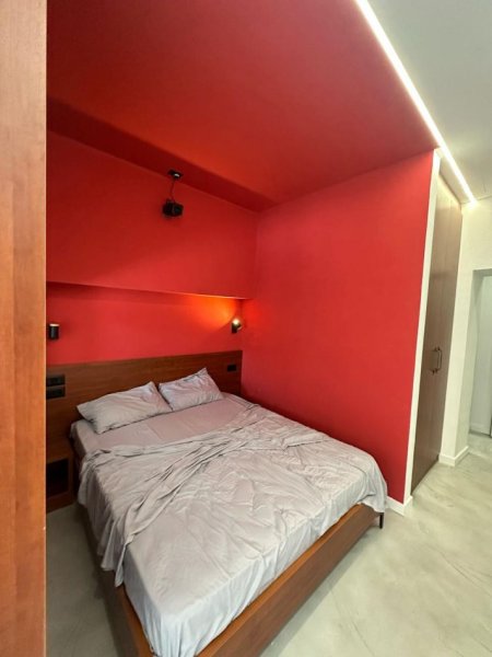 Tirane, jepet me qera garsonier 1+1 Kati 5, 40 m² 500 € (Shallvaret)