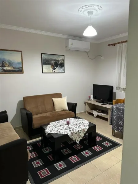 Tirane, jepet me qera apartament 2+1 Kati 2, 70 m² 600 € (Rruga e Durresit, prane Colosseo)