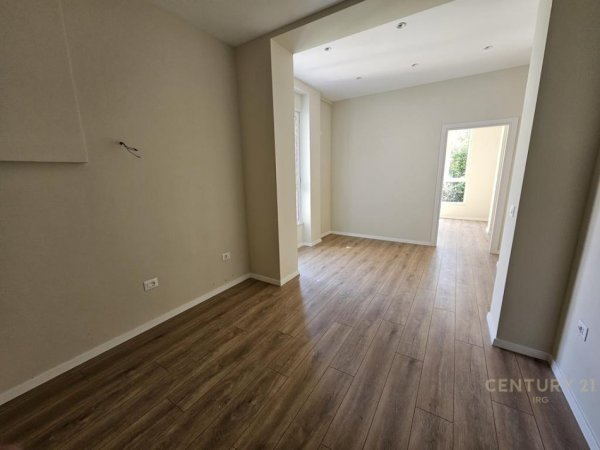 Tirane, shitet apartament 1+1 Kati 4, 41 m² 124.000 € (MYSLYM SHYRI)