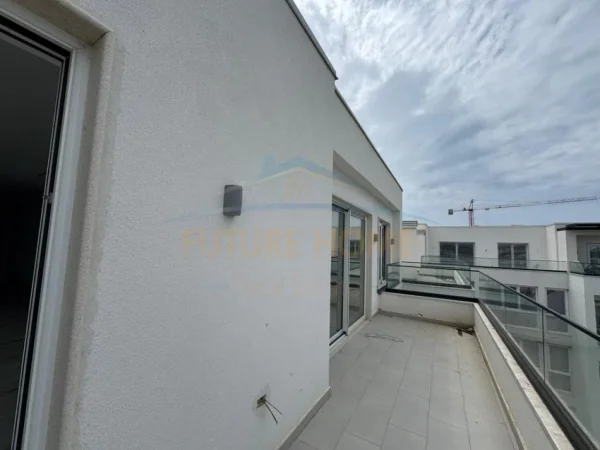 Durres, shitet apartament+verande | Penthouse 2+1+Aneks+Ballkon Kati 8, 562 m² (Qerret,Kavaje)