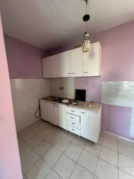 Tirane, shitet apartament 1+1 Kati 5, 60 m² 120.000 € (prokuroria e tiranes)