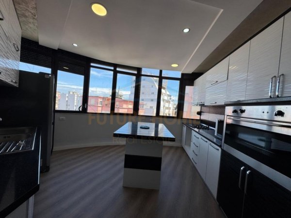 shitet 2+1 Kati 6, 150 m² 158.000 € (PRANE KAZAZIT,DURRES)