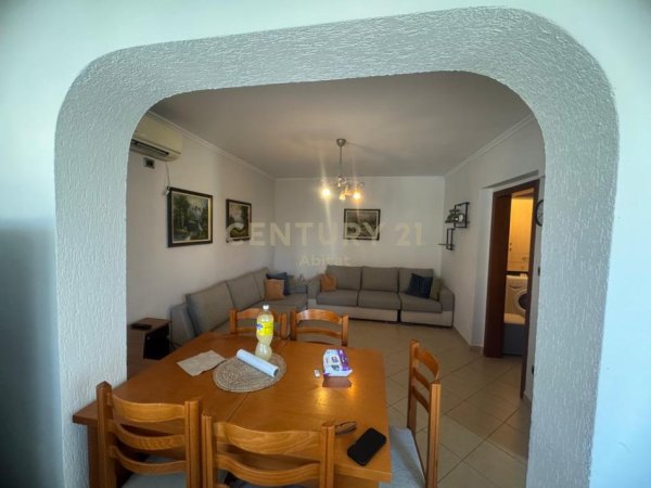 Tirane, shitet 1+1 Kati 5, 52 m² 77.000 € (Shkolla e Bashkuar)