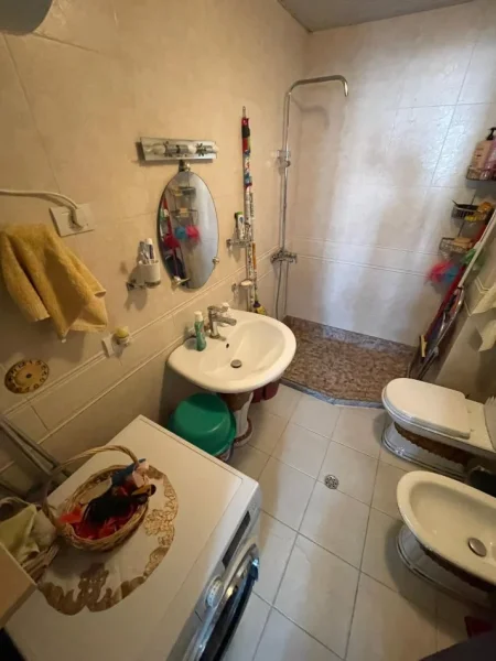 Tirane, shitet apartament 2+1 Kati 6, 77 m² 220.000 € (Rruga E Elbasanit)