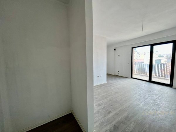 Tirane, shitet apartament 2+1 Kati 3, 84 m² 210.000 € (Rruga Qemal Stafa)