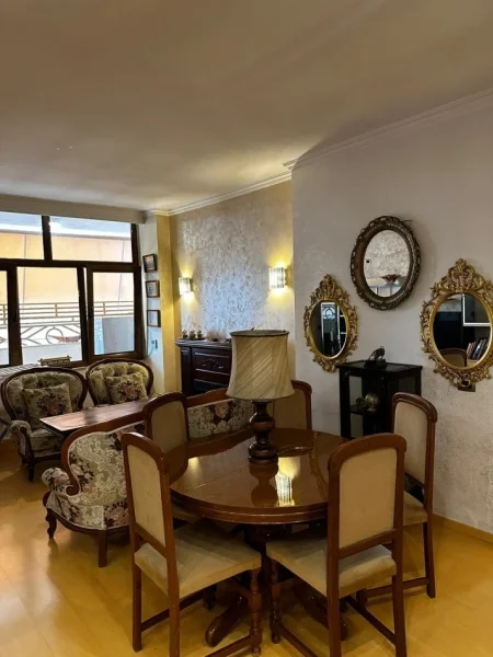 Tirane, jepet me qera apartament 3+1+Ballkon Kati 9, 120 m² 1.500 € (qender)