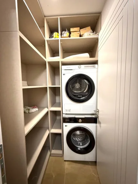 Tirane, shitet apartament 3+1+Aneks+Ballkon Kati 10, 237 m² 700.000 €