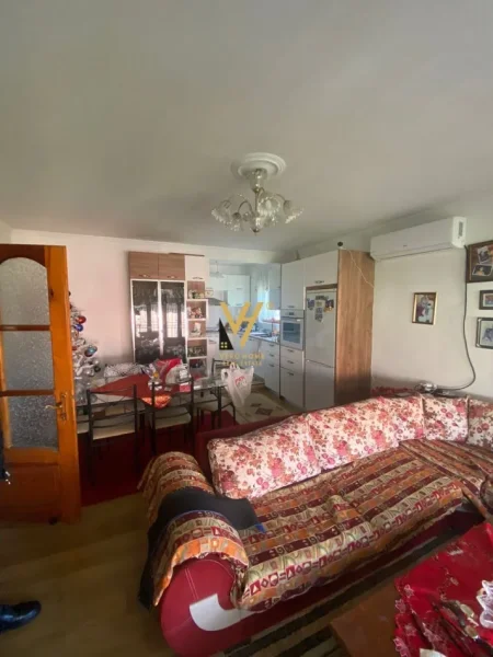 Tirane, shitet Vile 2 Katshe Kati 0, 400 m² 450.000 € (SELITE)