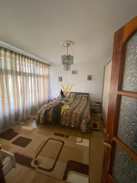 Tirane, shitet Vile 2 Katshe Kati 0, 400 m² 450.000 € (SELITE)