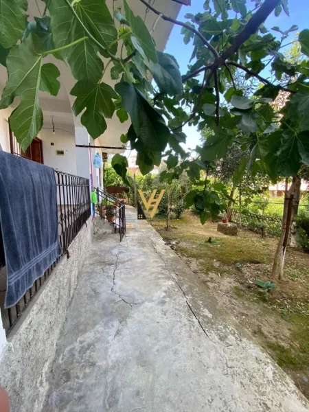 Tirane, shitet Vile 2 Katshe Kati 0, 400 m² 450.000 € (SELITE)